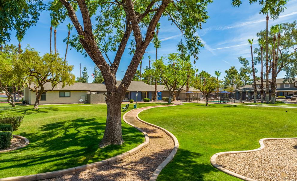 Falcon Glen Image 27