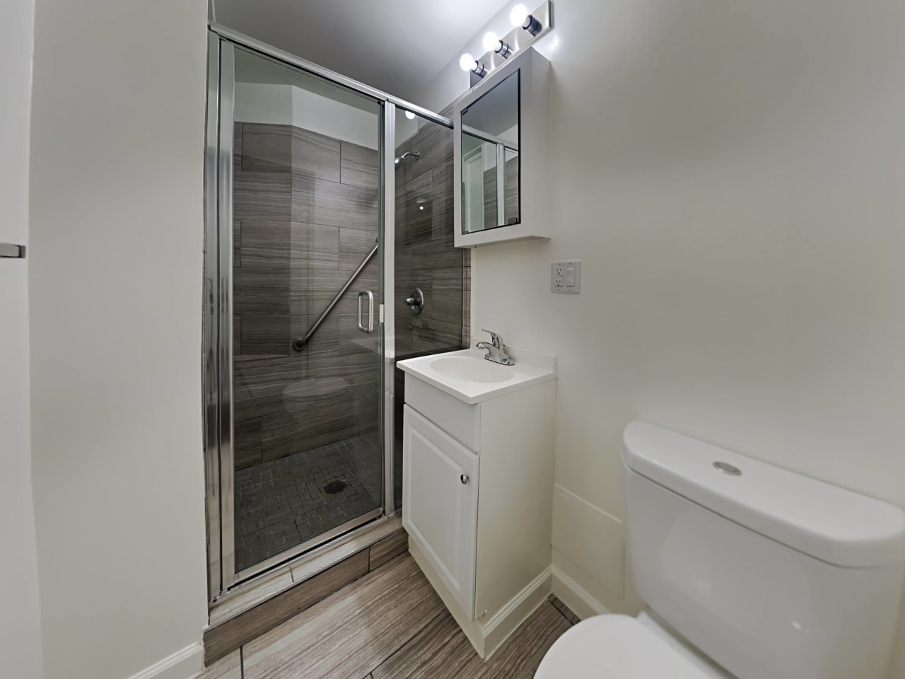618 Bush St. Image 6