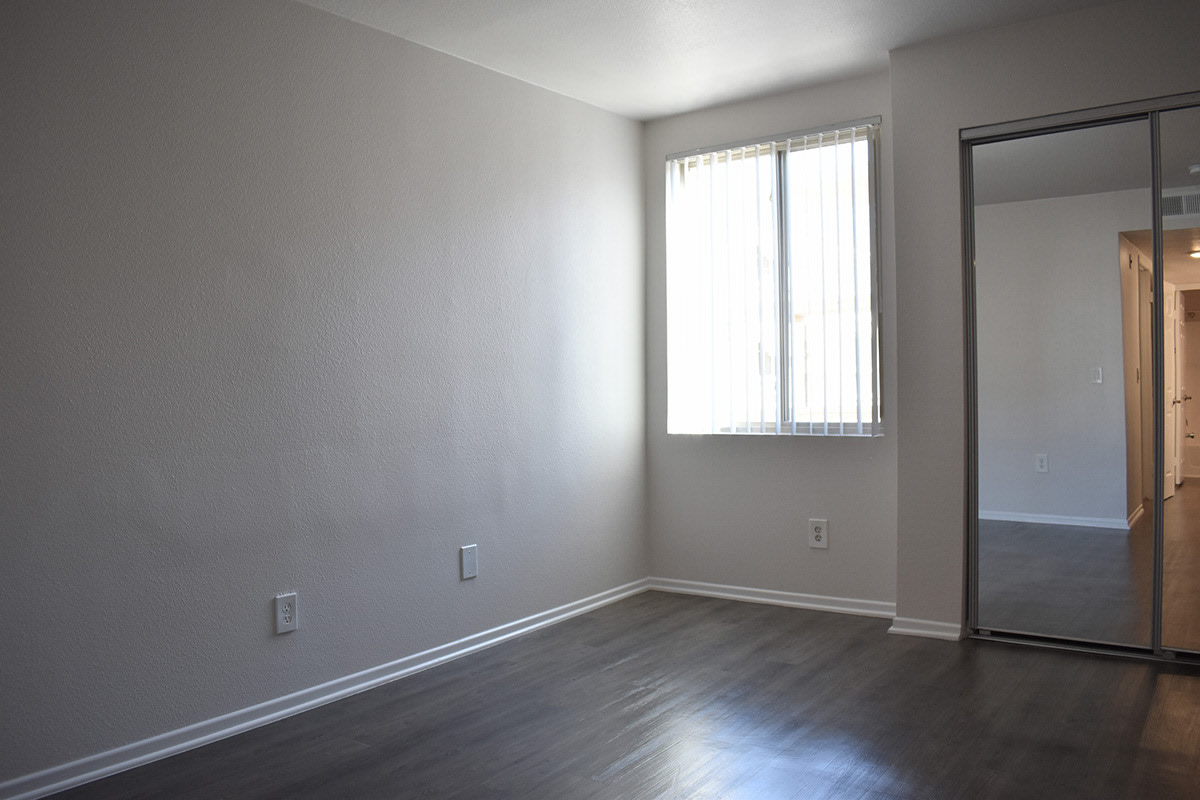 Encino Palms Image 15