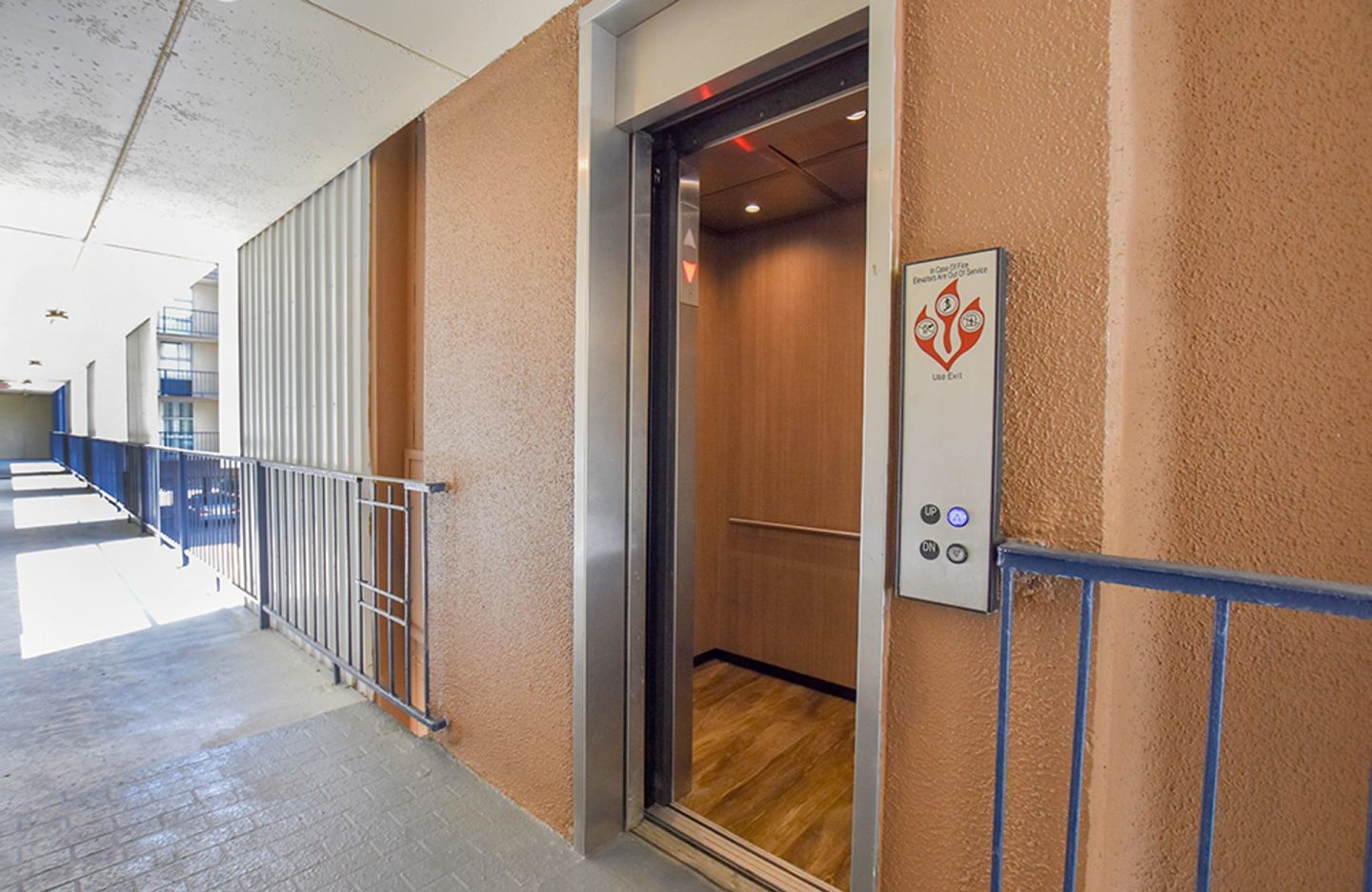 Lake Towers Apartments Image 10
