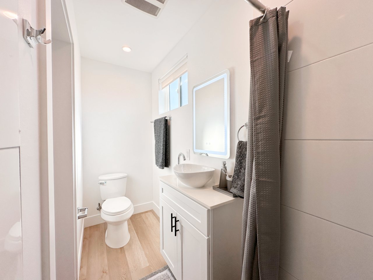 1338 West 35th Place - Co-Living Image 30