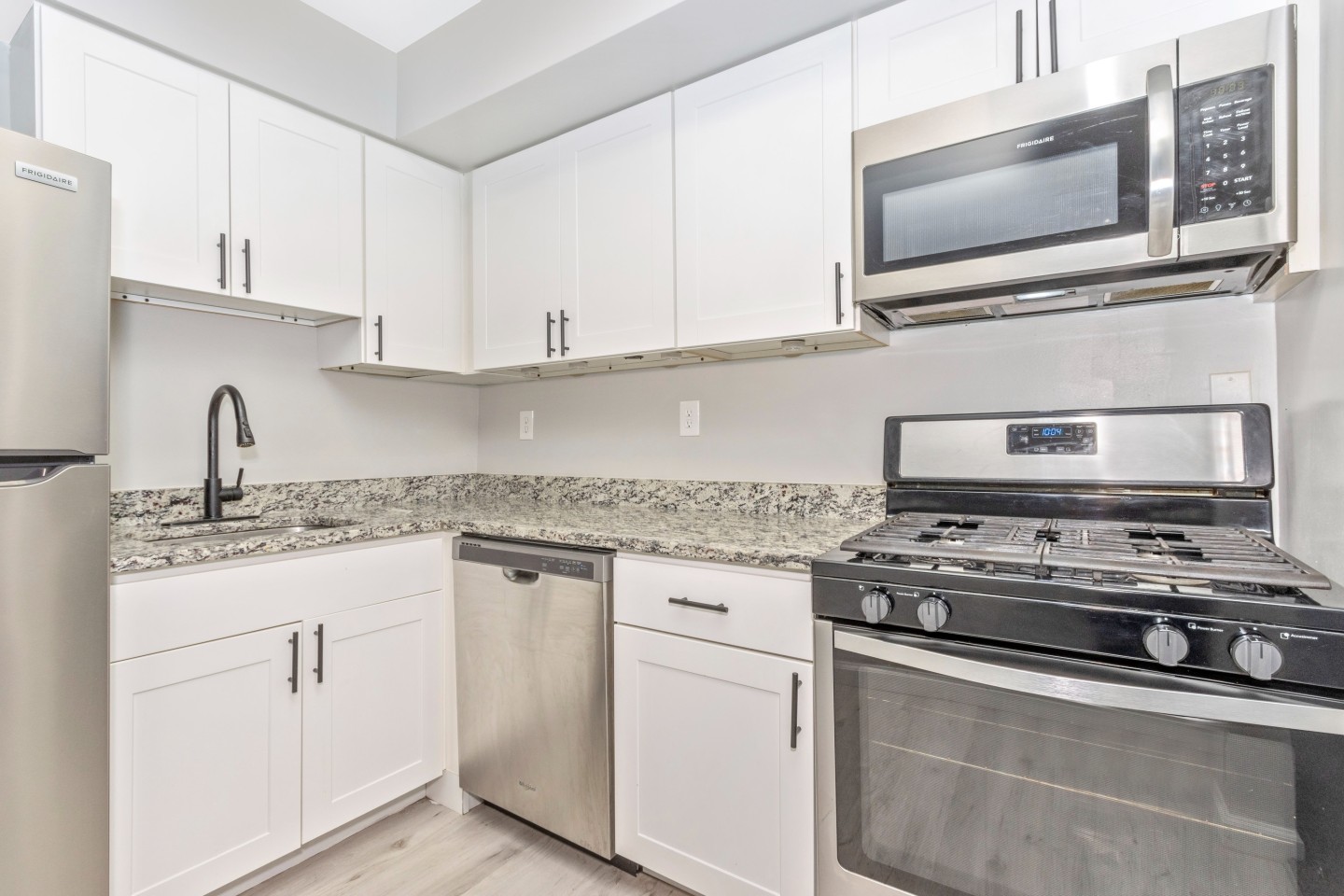 Avenue Apartments Image 22
