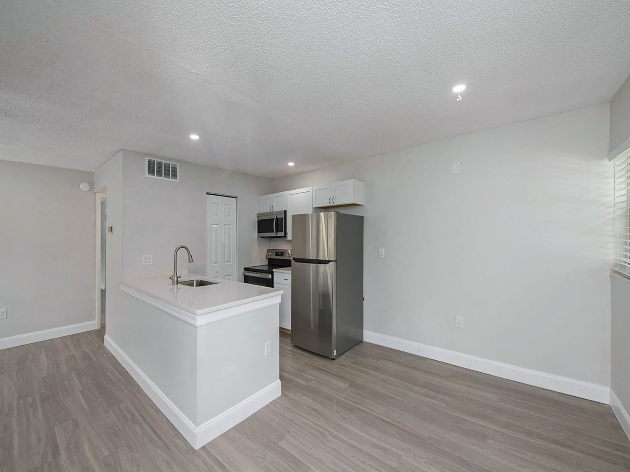 Altura Largo Apartments Image 14
