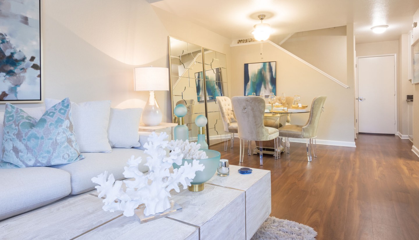 Woodstream Townhomes Image 7