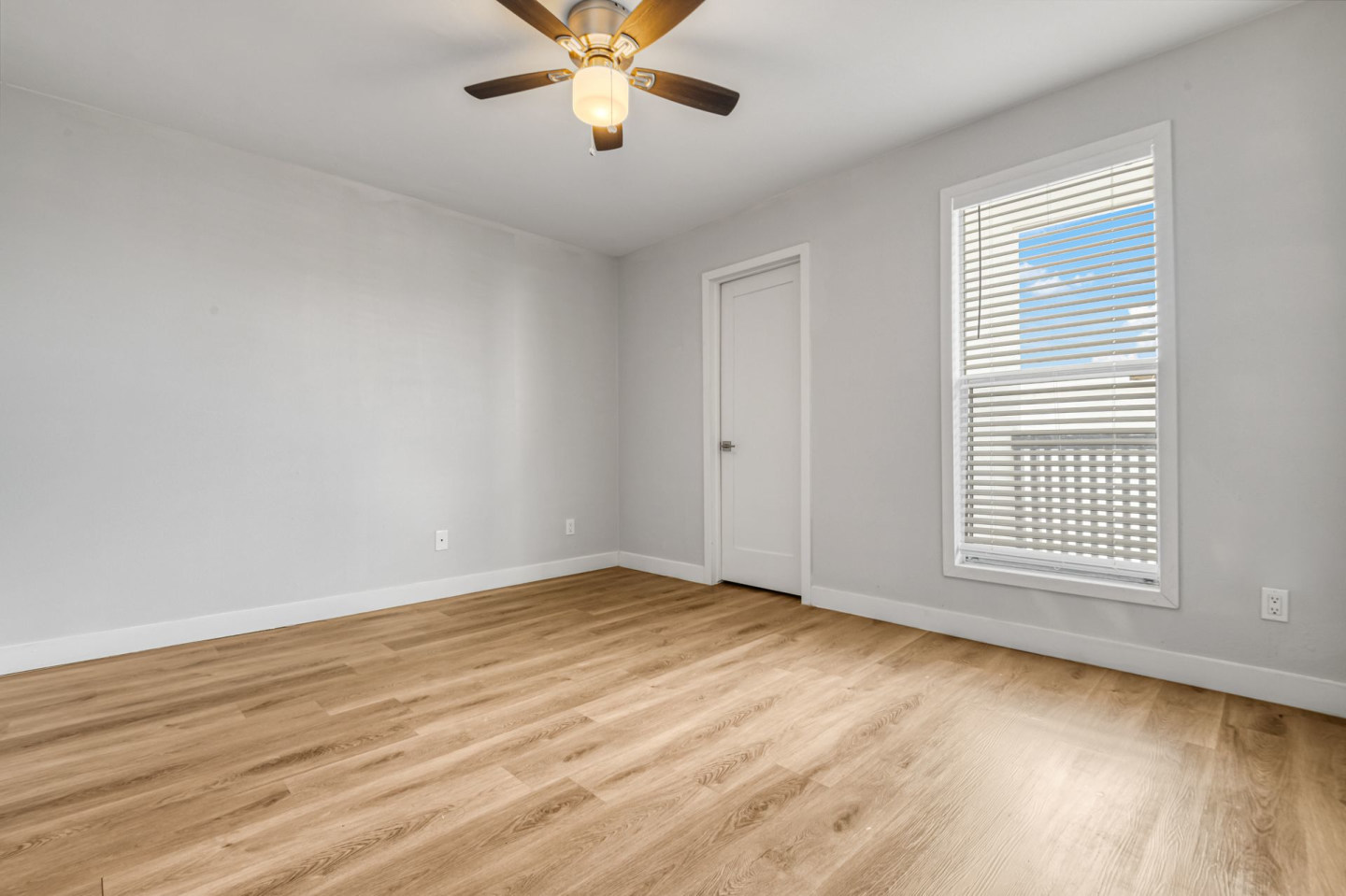 Echo Luxury Apartments Image 99