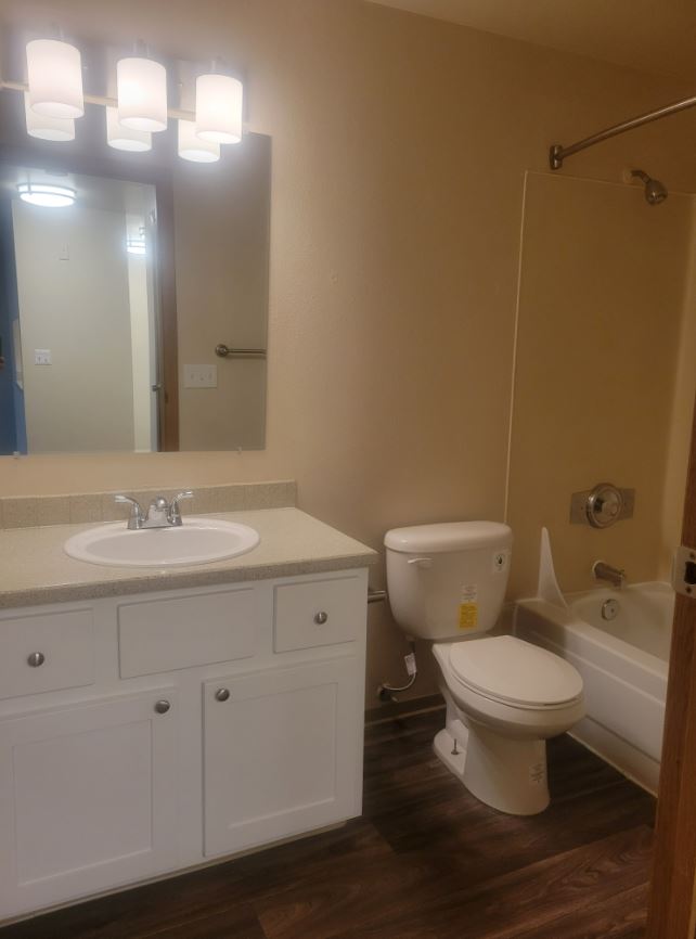Hartford Court Image 16
