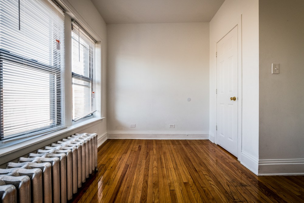 6400 S. Rockwell Street Apartments Image 8