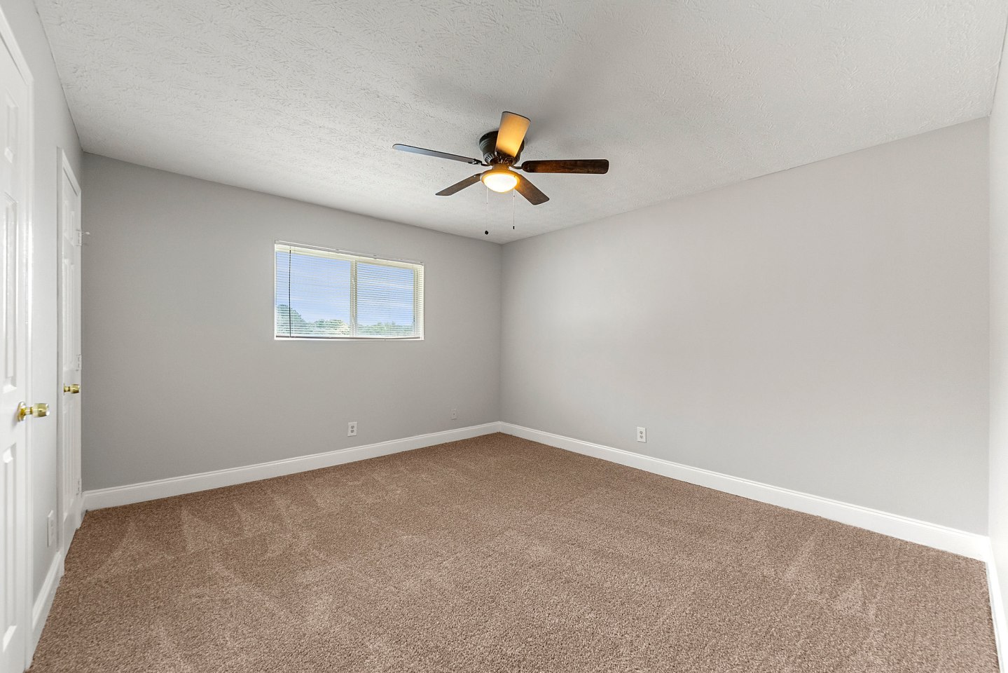 Balfour East Lake Image 16