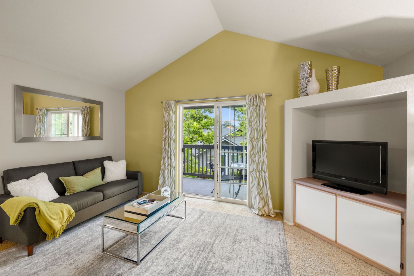 Eight Towncenter Image 11