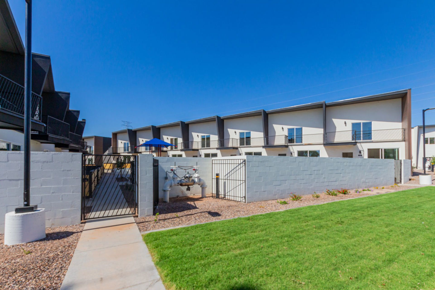 CJ Luxury Townhomes Image 4