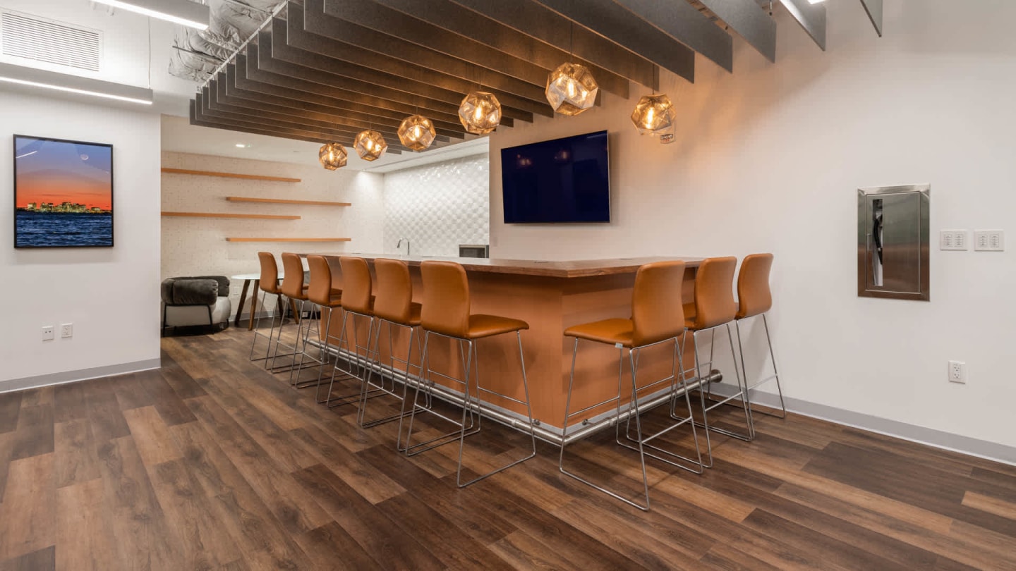 660 Washington Image 36