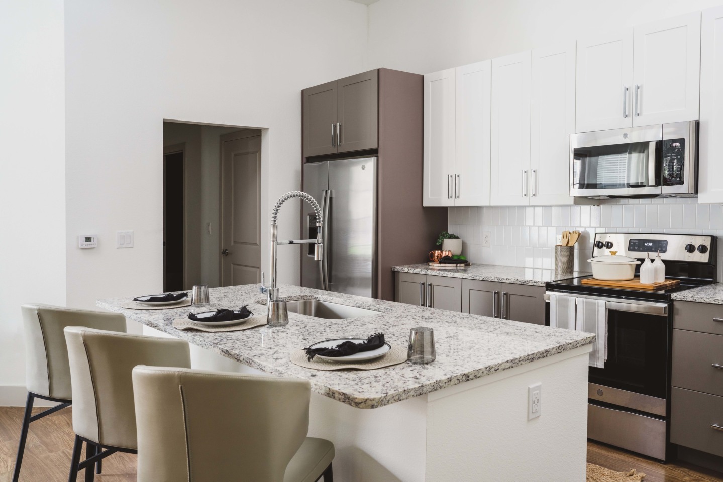 Modera Frisco Square Image 1