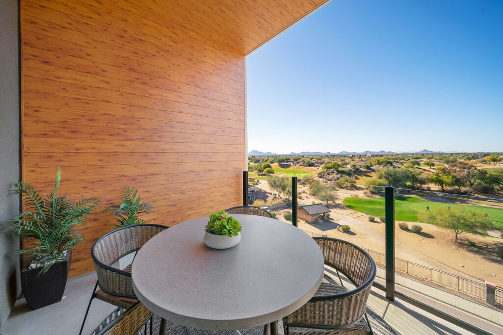 Residences Kierland Image 8