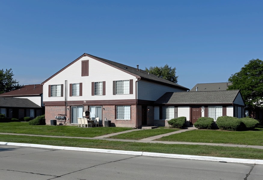 Farmbrooke Manor Apartments Image 8
