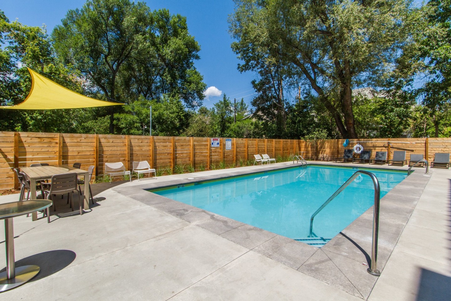 2121 Canyon Image 15