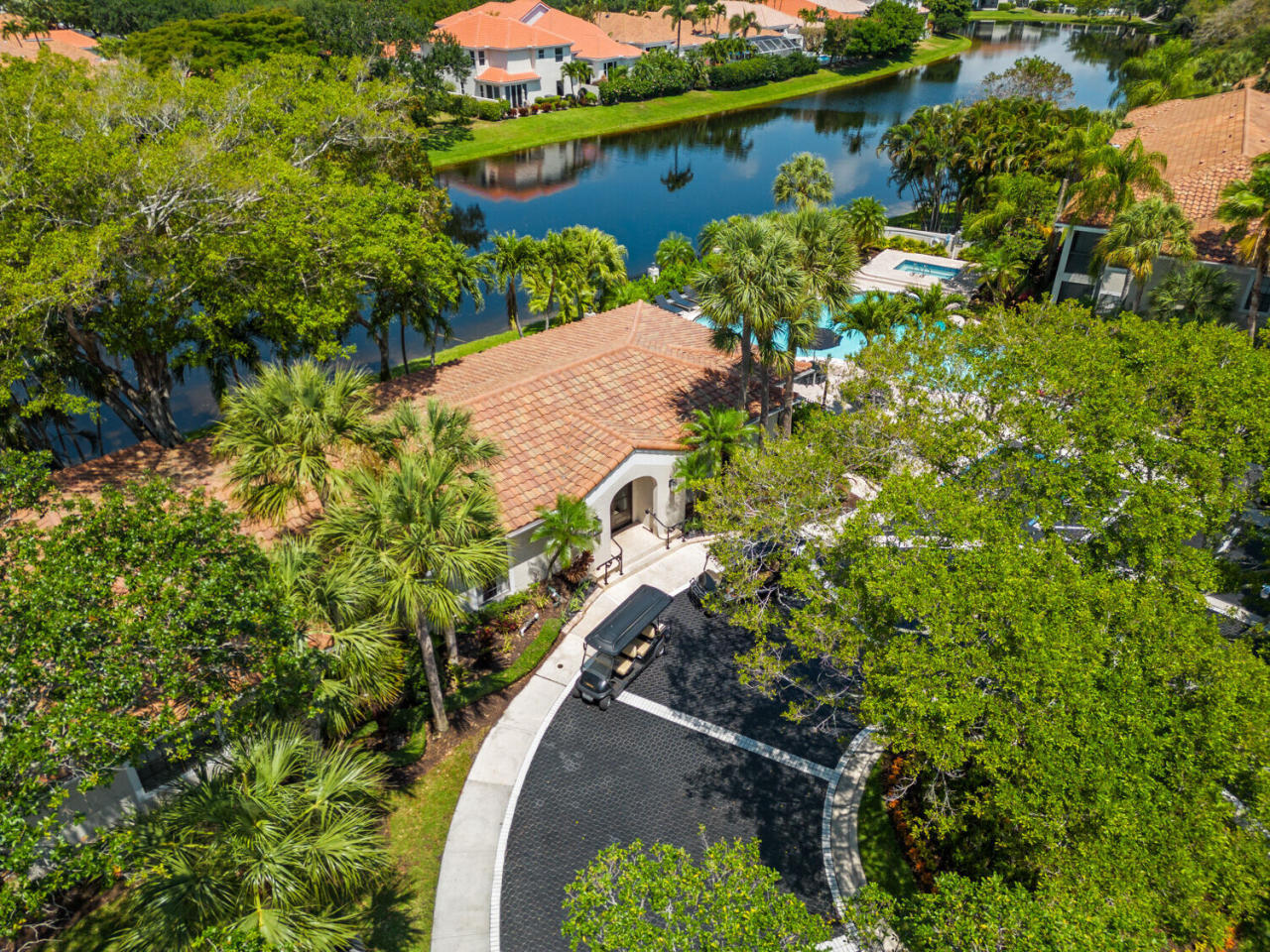 Mizner Court Image 6