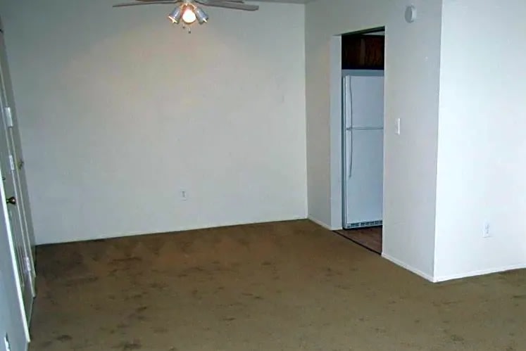 Metro Pointe Apartments Image 6