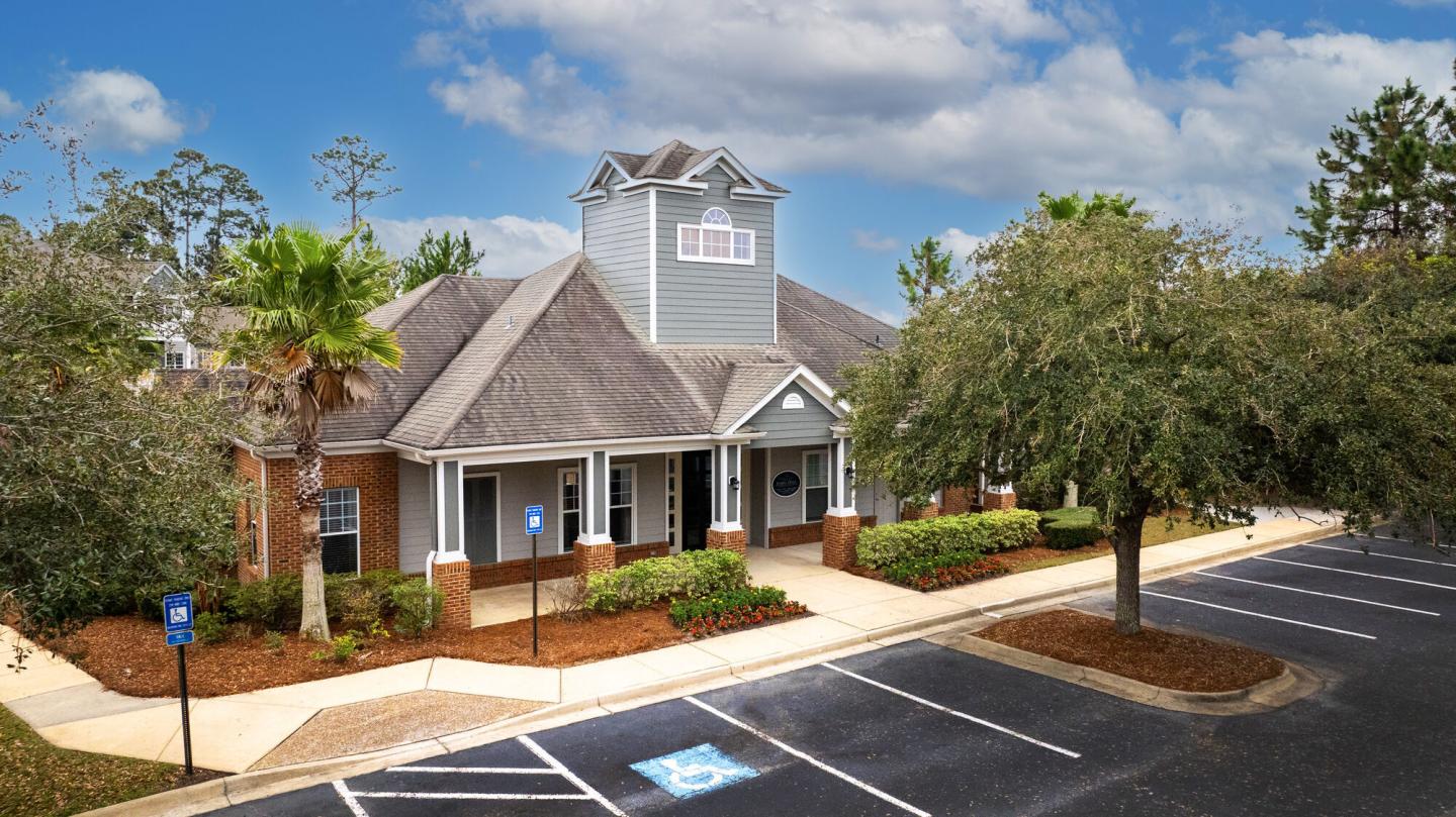Odyssey Lake Apartments Image 35