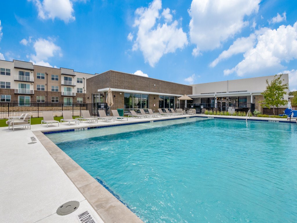 Resia Dallas West Image 13