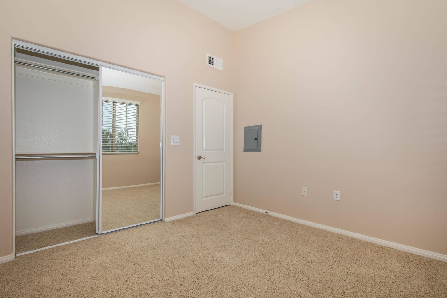 Meadow Square Apartment Homes - Affordable Housing Image 9