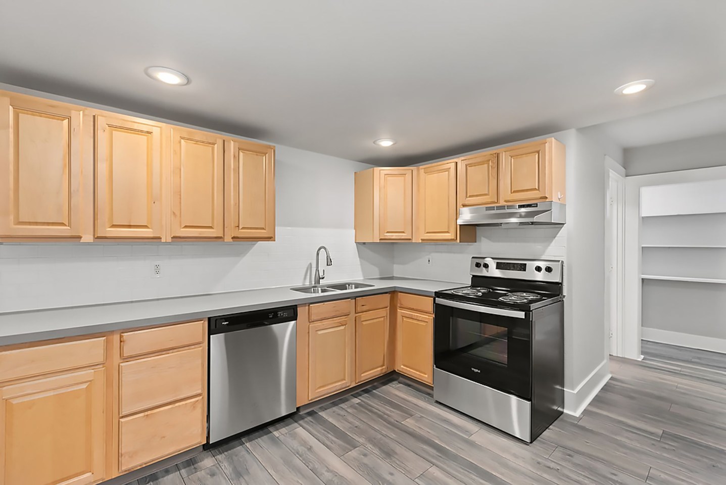 Farrah Apartments Image 12