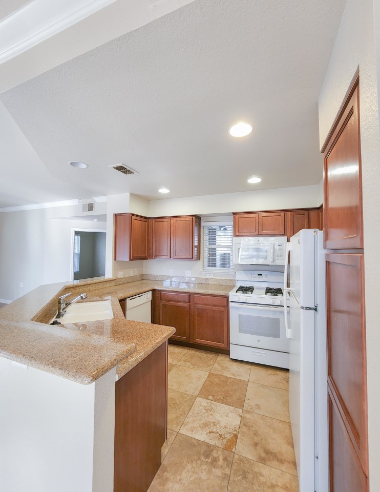 Lake Forest Image 31