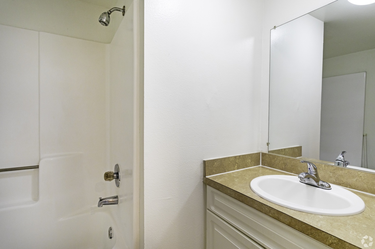 Green Oaks Image 20