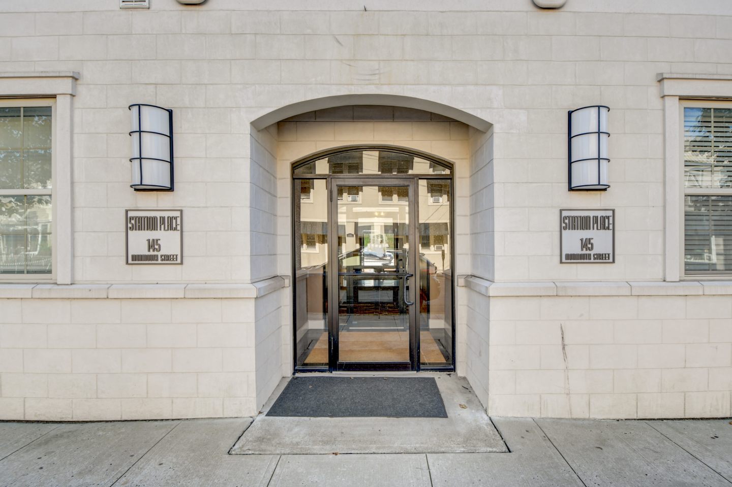 Station Place Image 10