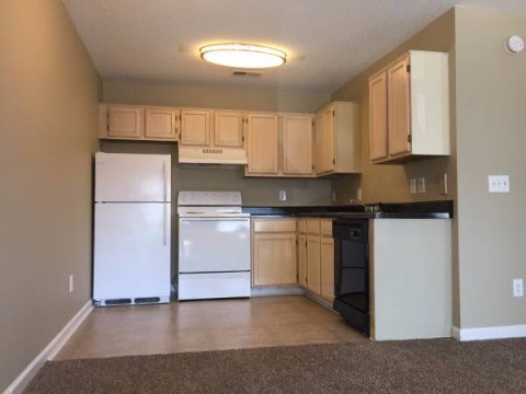 Gardendale Manor Apartments Image 2
