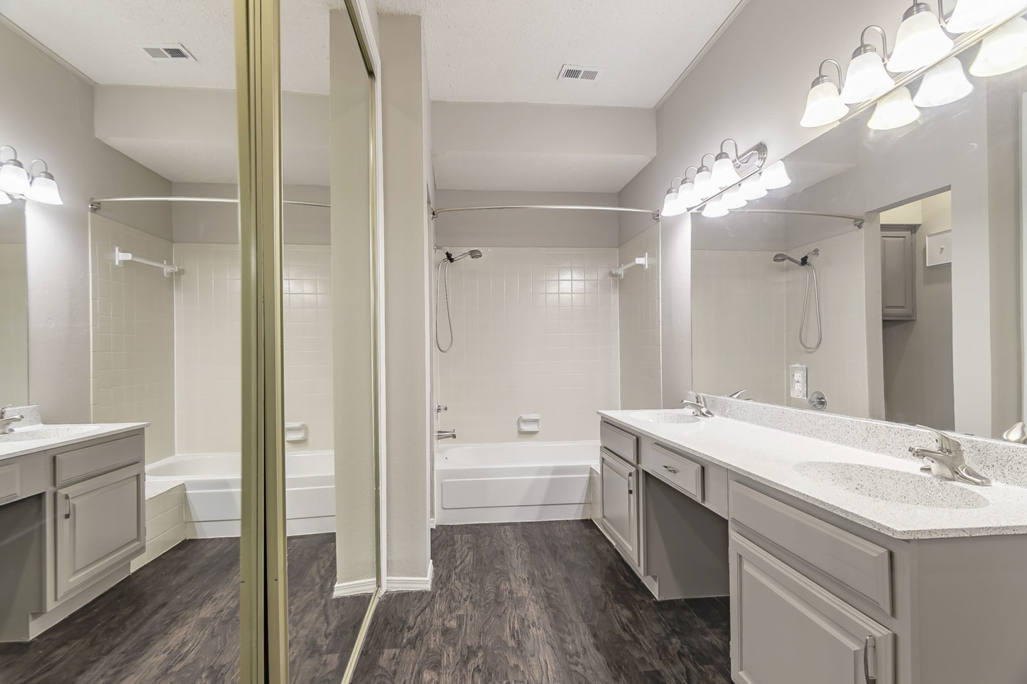 Broadmoor Villa Image 17
