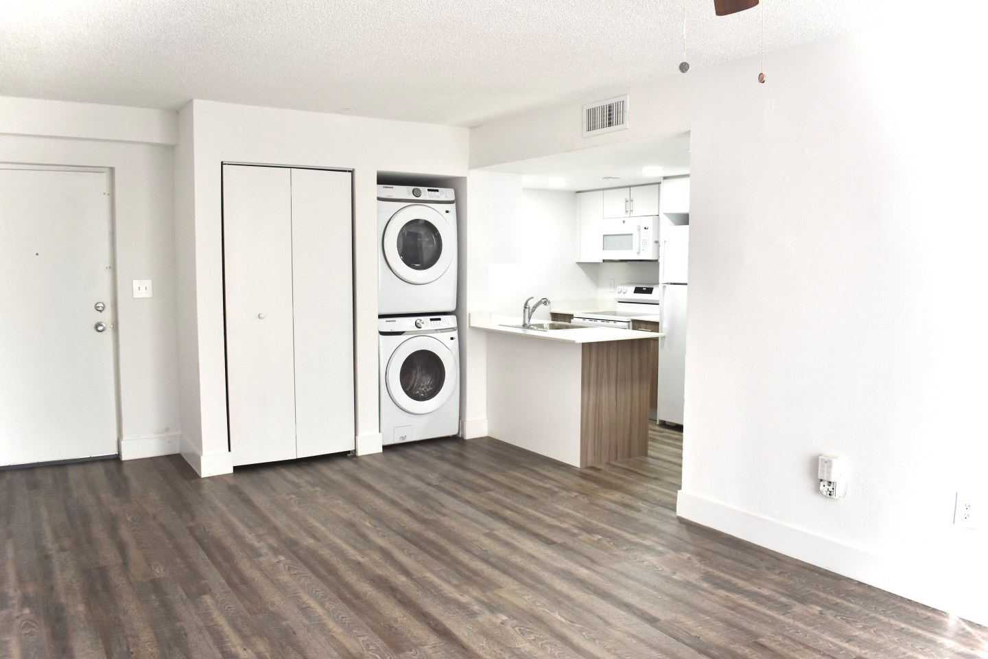 International Club Apartments Image 16