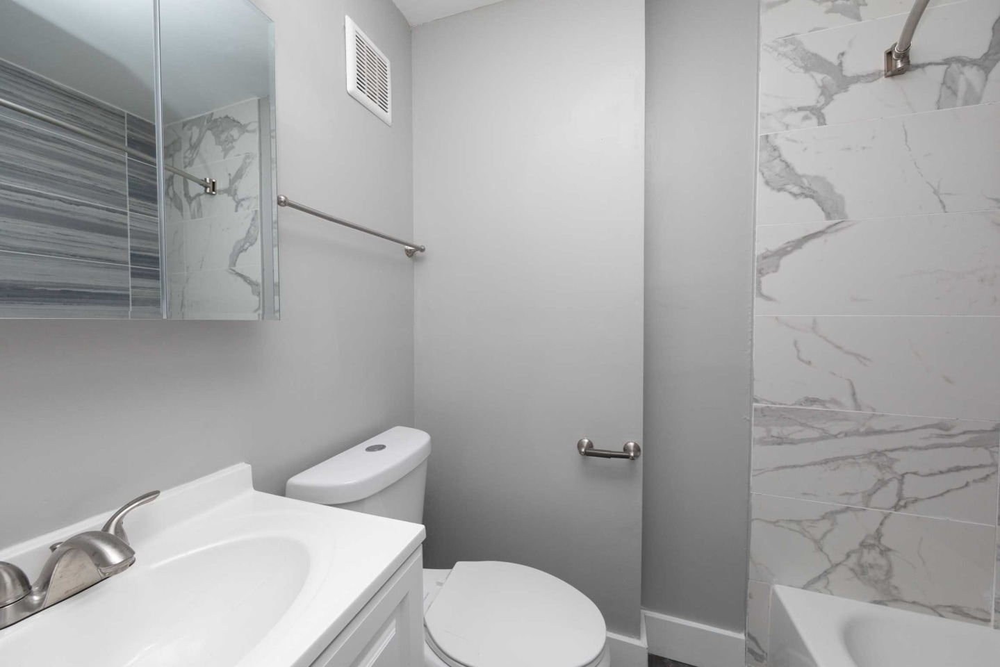 Domino Lane Apartments Image 3