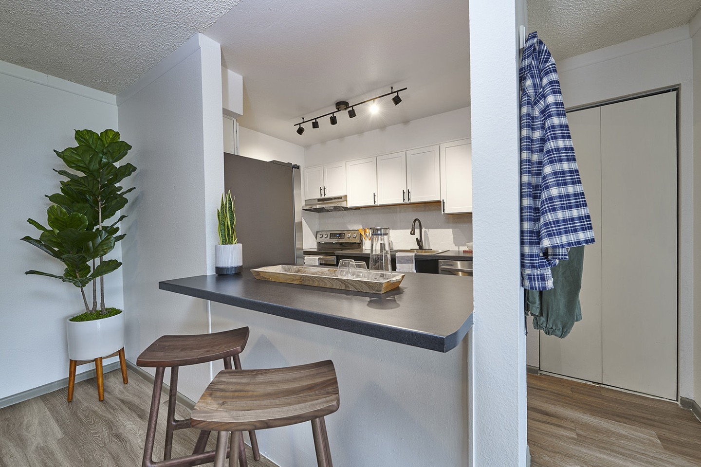 Lowry Heights Image 14