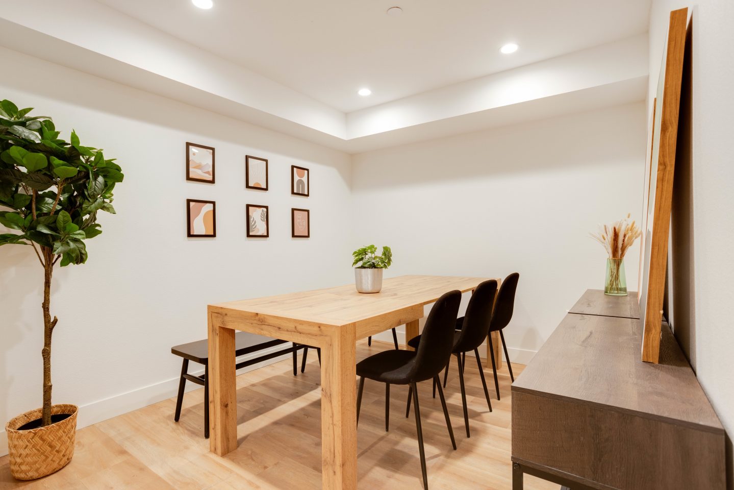 1224 W 37th Place - Co-Living Image 20