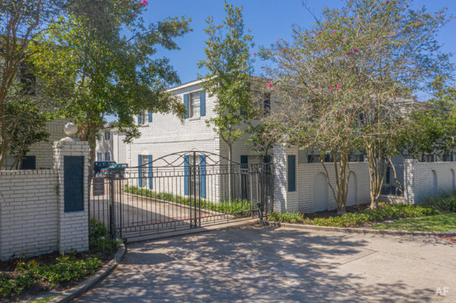 Parc at Mid City Image 28