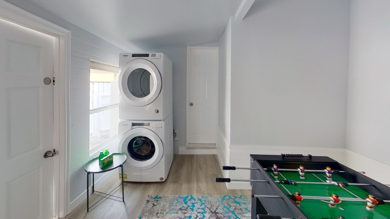 Kling Front Image 32