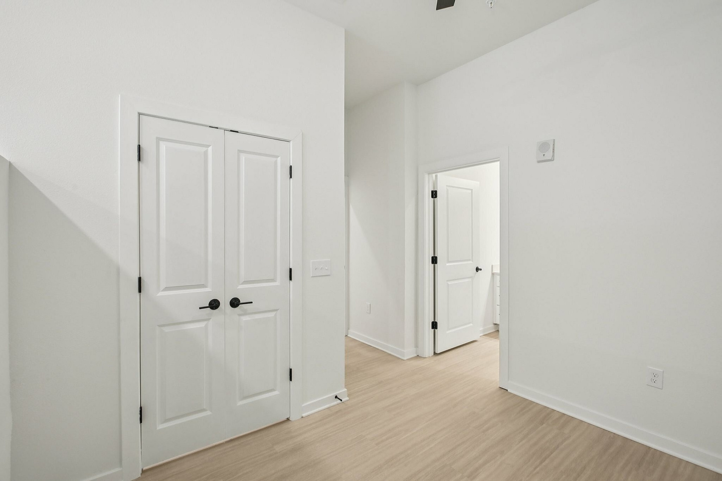 Evelyn City Lofts Image 17