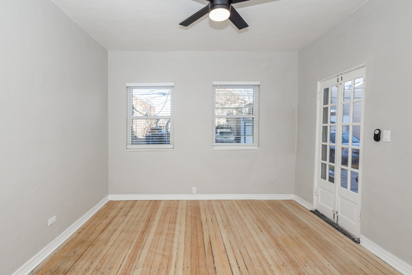 1030 Washington Image 8