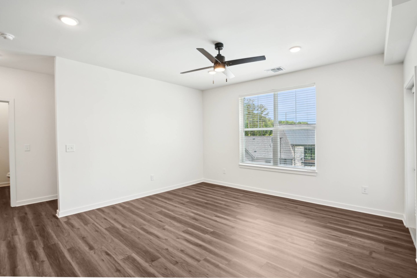 The Pullman Luxury Apartment Homes Image 17