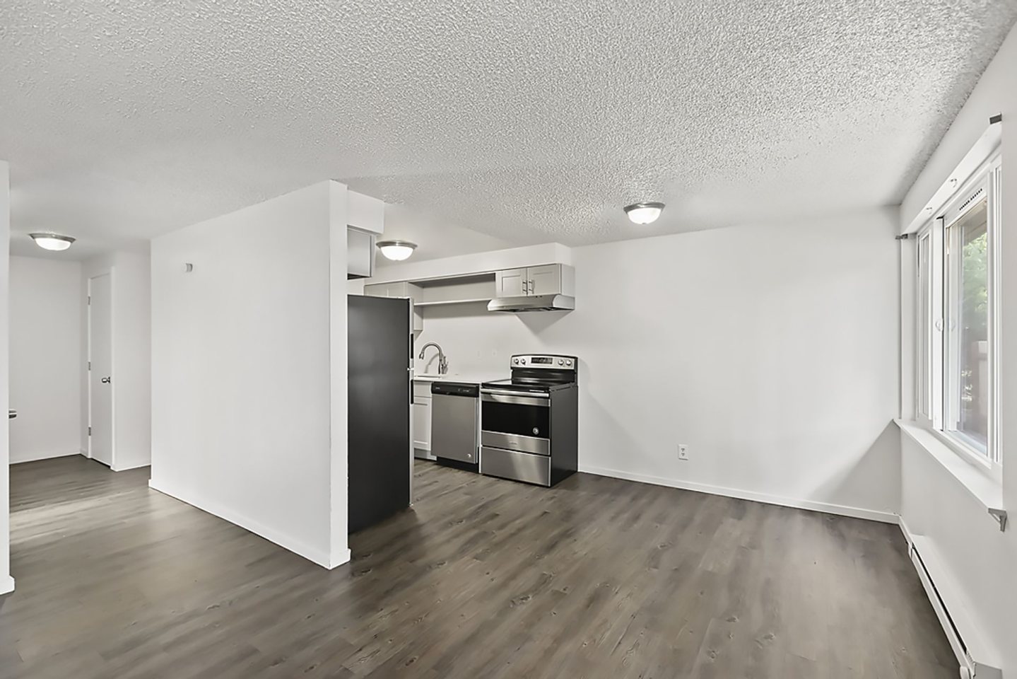 Pacific Terrace Image 1