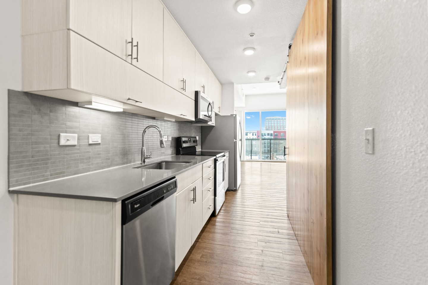 MOTO Apartments Image 13