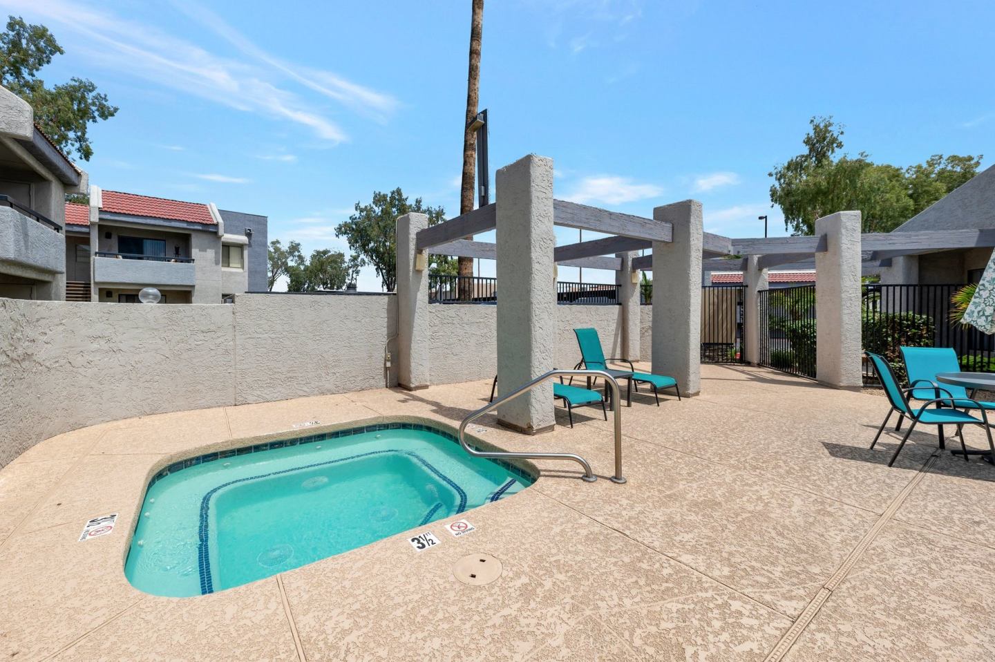 Hidden Cove Apartments Image 6