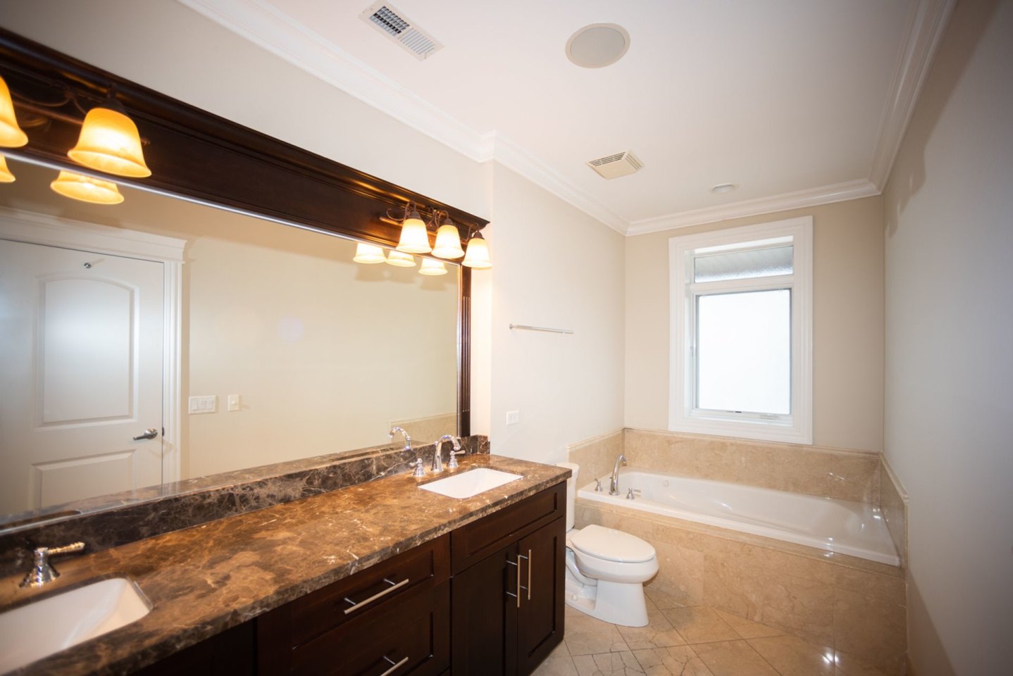 2904 W Belmont Ave Image 18