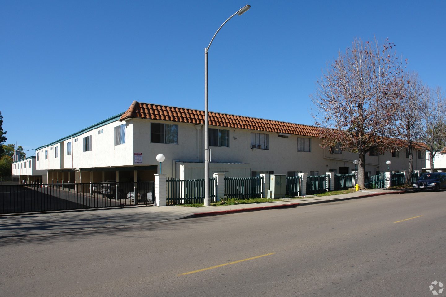 Foothill Courtyard Image 9