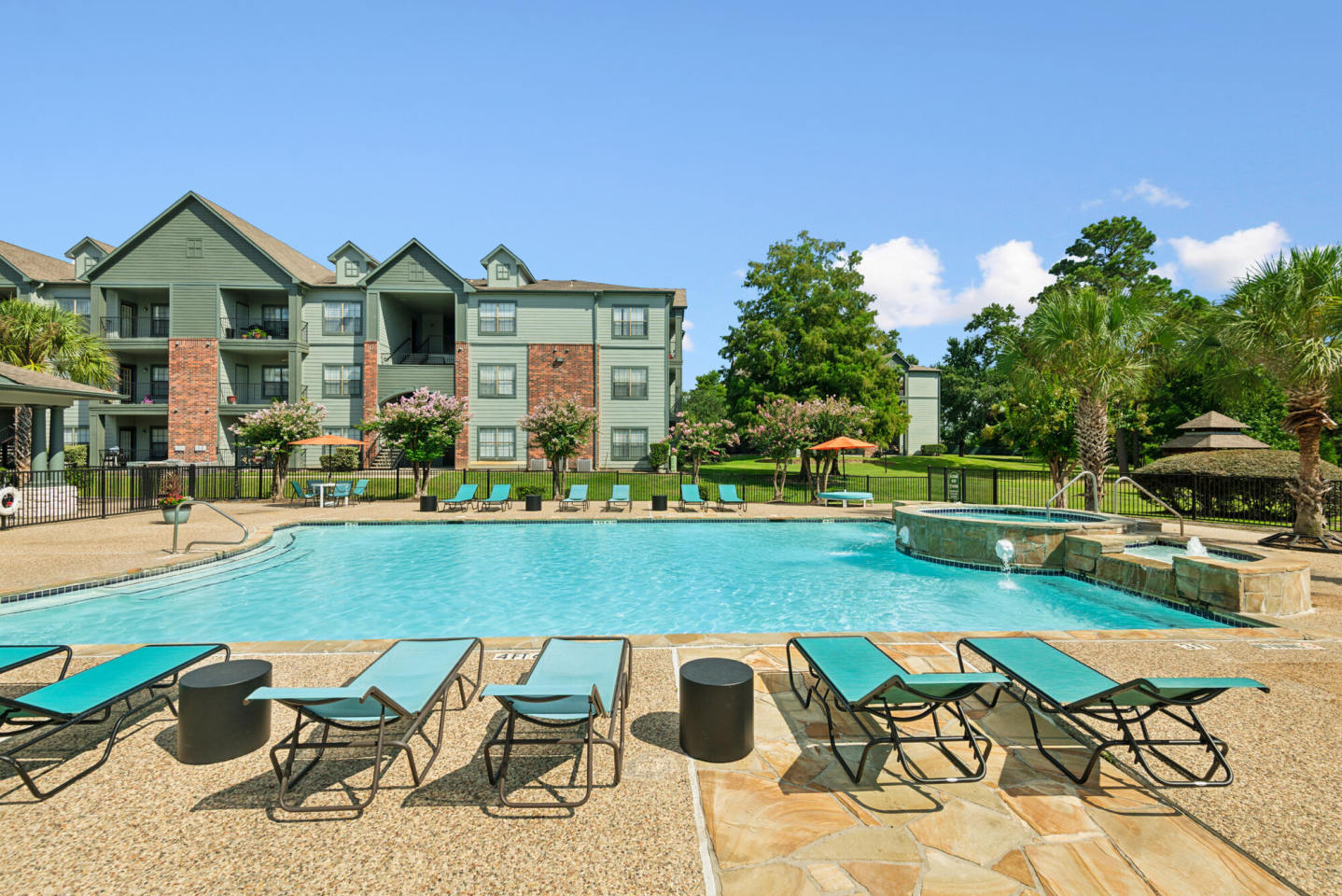 Lakeshore Villas Image 16