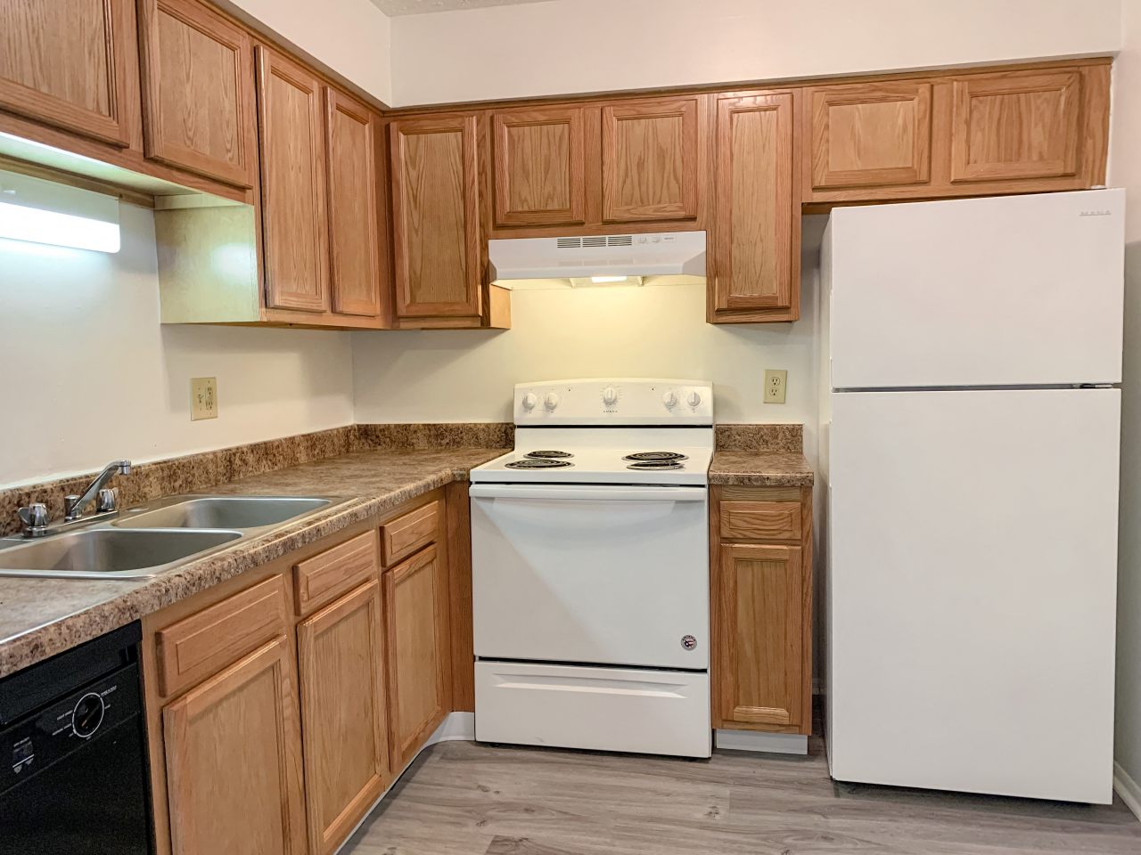 Waterstone Place Apartments Image 1