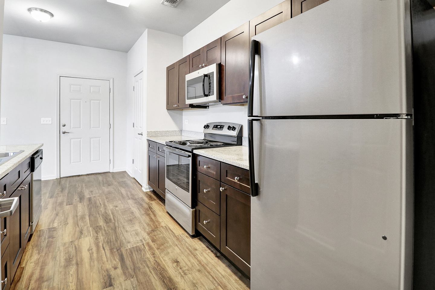 Landmark Apartments I & II Image 24