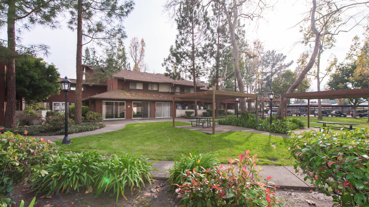 Country Club Village Image 1