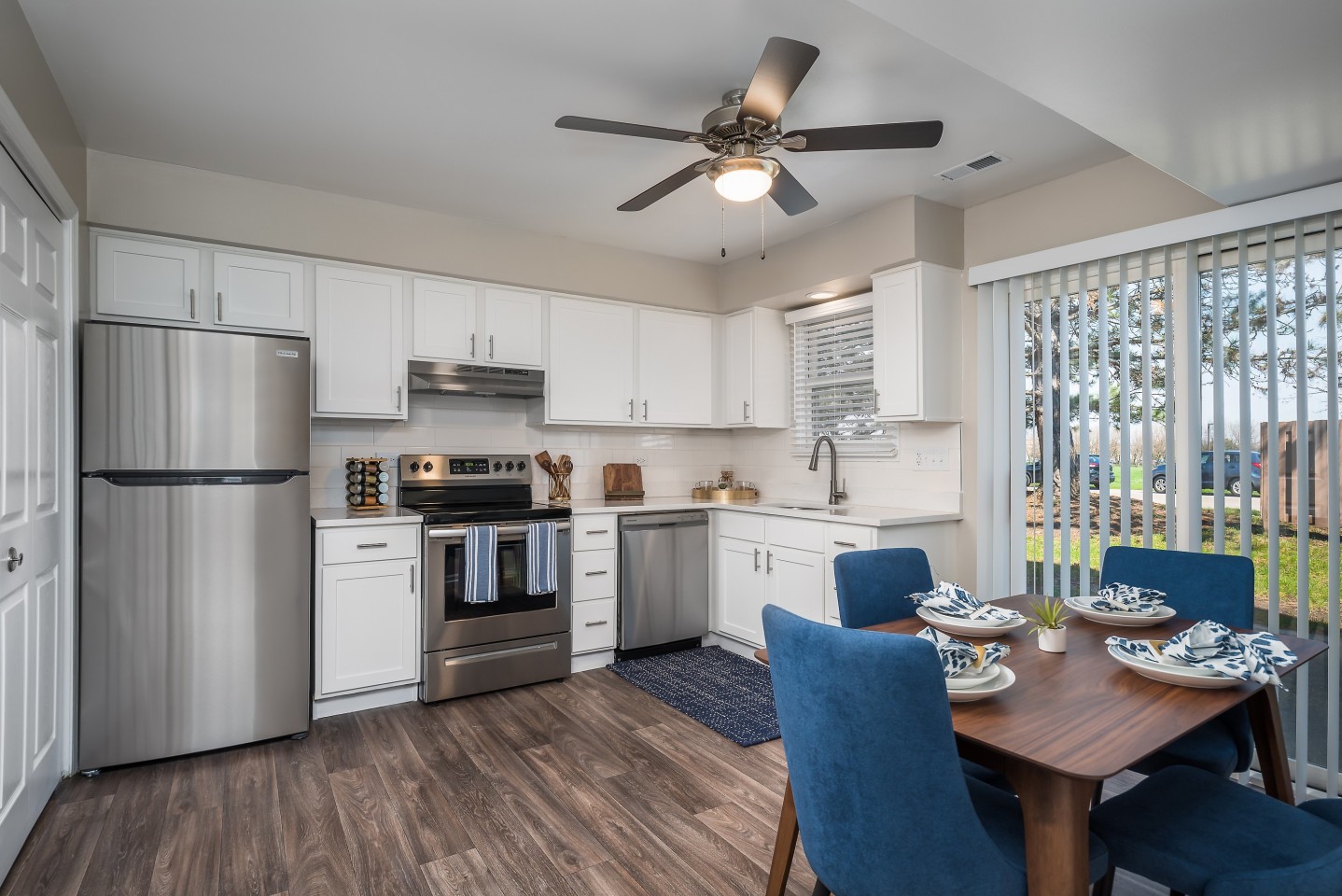 Haven on Long Grove Apartments and Townhomes Image 1