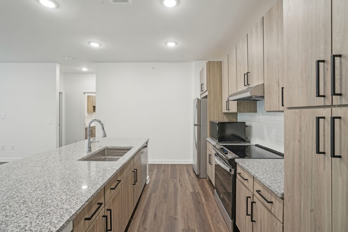 The Pullman Luxury Apartment Homes Image 41
